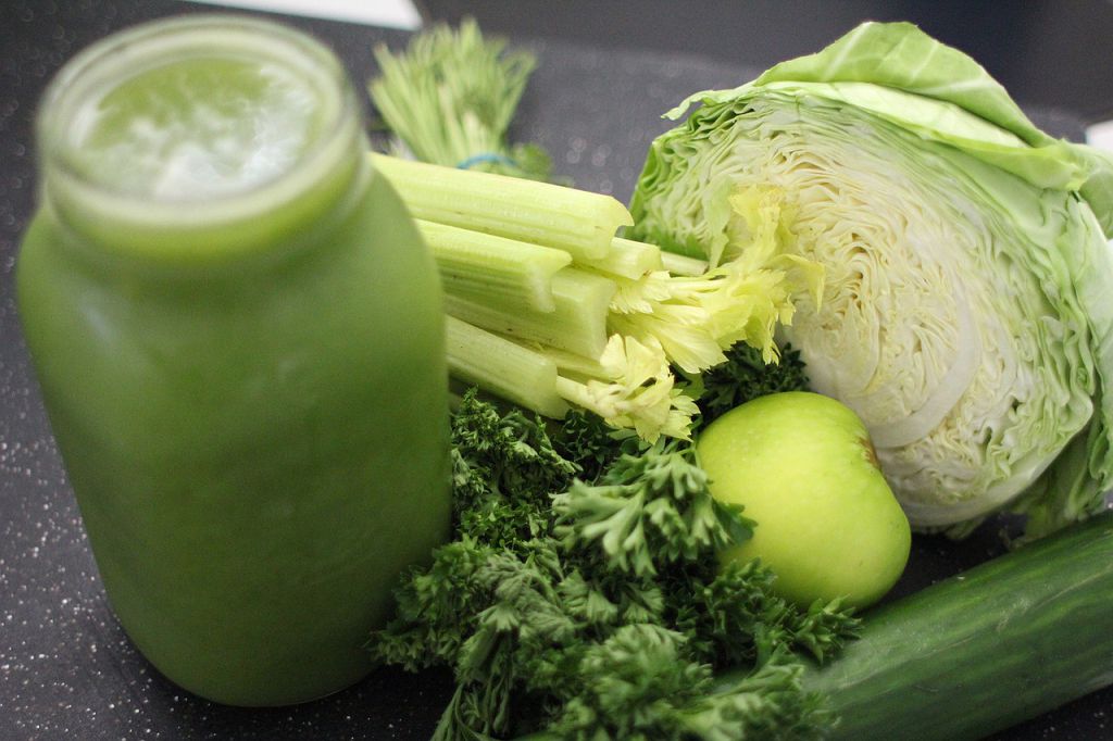 How to make cabbage juice.6