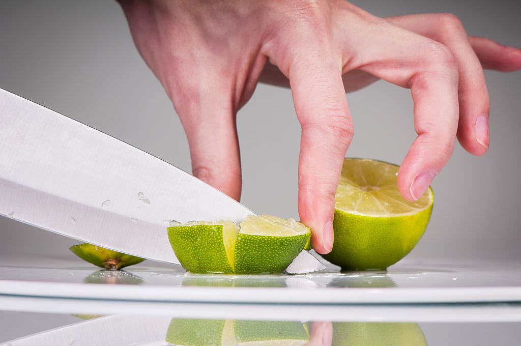 How to Cut Limes.3