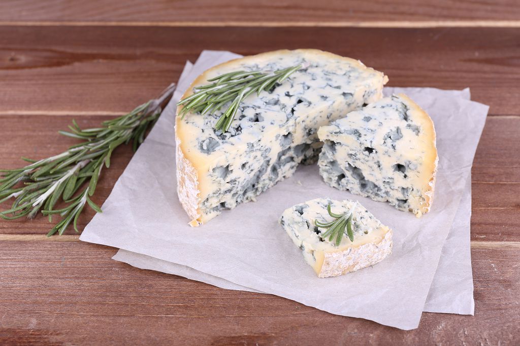 Blue Cheese and wormwood on the paper