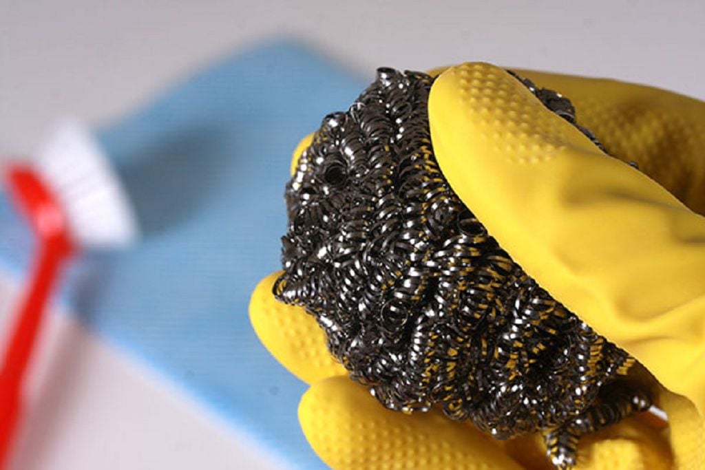how-to-clean-a-sharpening-stone