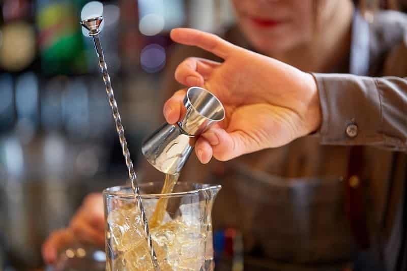how many ounces in a shot