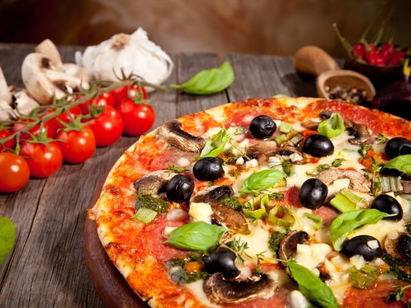 What Toppings Go on a Supreme Pizza? 2023