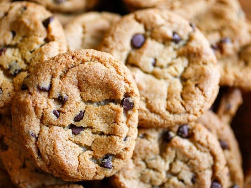 Worst Chocolate Chip Cookies vs Traditional Chocolate Chip Cookies