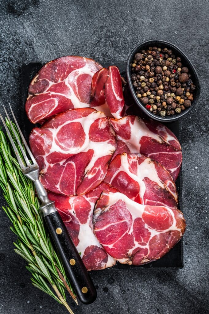 Cappacuolo or Capocollo (Capicola/Coppa): What Is it and ...