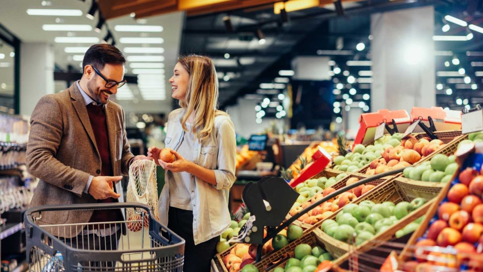 Couples buying Grocery