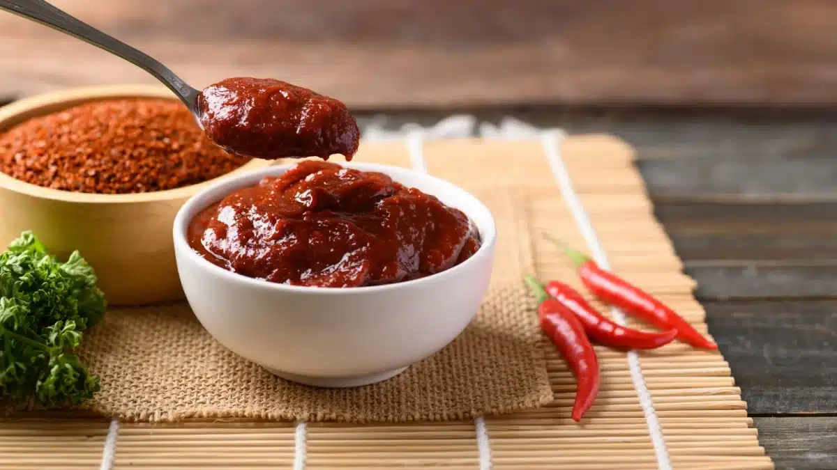 What Is Gochujang and 7 Ways To Use It